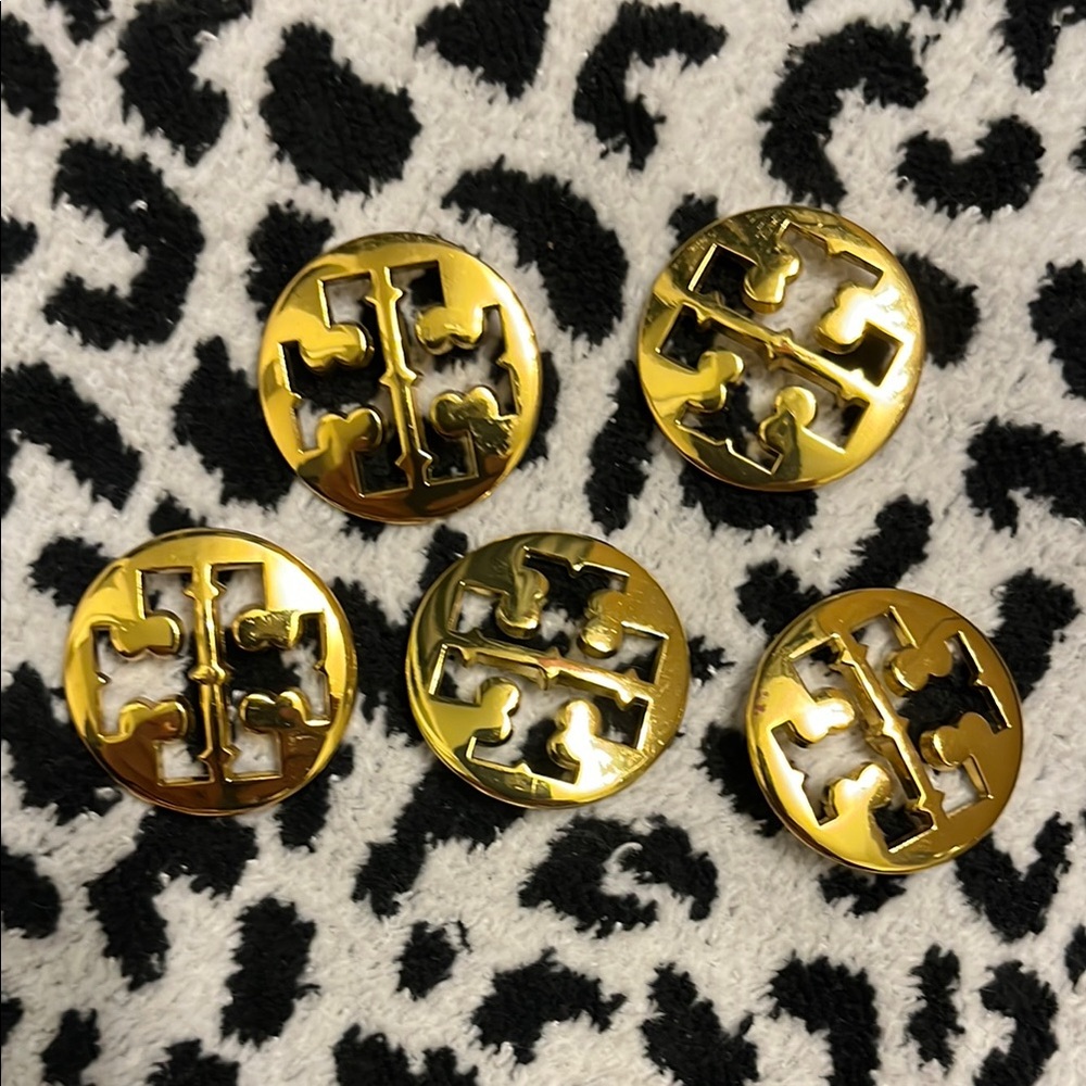 Tory Burch buttons (5)